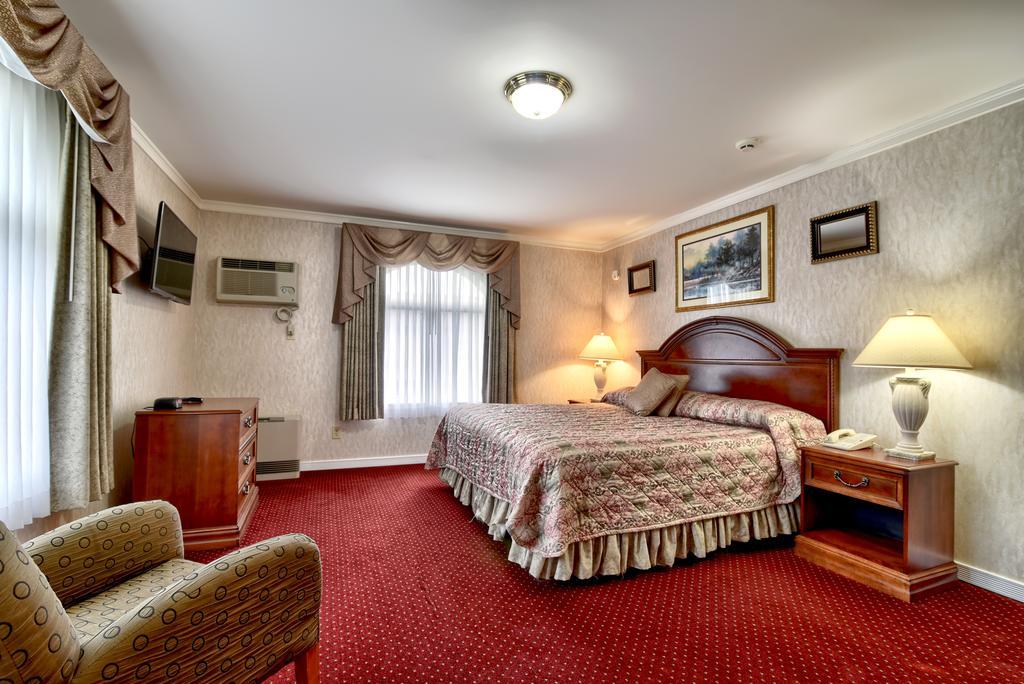 Roosevelt Inn & Suites Saratoga Springs Ballston Spa Buitenkant foto